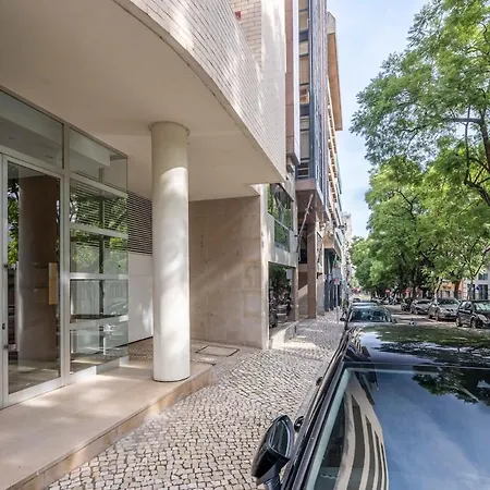 Jacaranda, Your Stylish Retreat In Apartment Lissabon