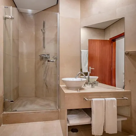 Jacaranda Elegant In Prime Location -