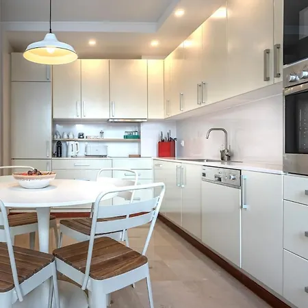 Jacaranda Elegant In Prime Location - *