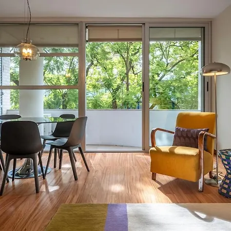 Appartement Jacaranda, Your Stylish Retreat In