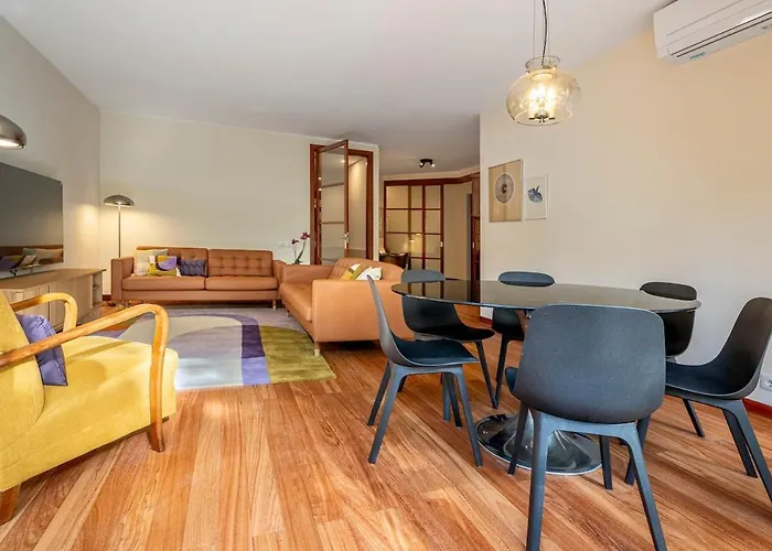 Jacaranda, Your Stylish Retreat In Appartement Lissabon