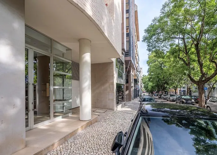 Jacaranda, Your Stylish Retreat In Appartement Lissabon