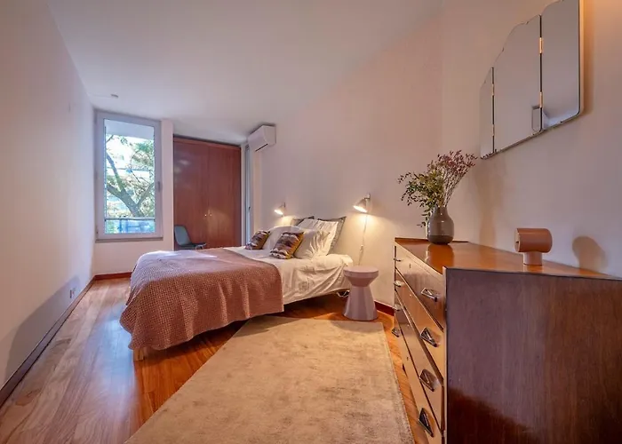 Appartement Jacaranda, Your Stylish Retreat In Lissabon