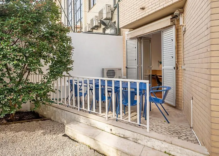 Appartement Jacaranda, Your Stylish Retreat In