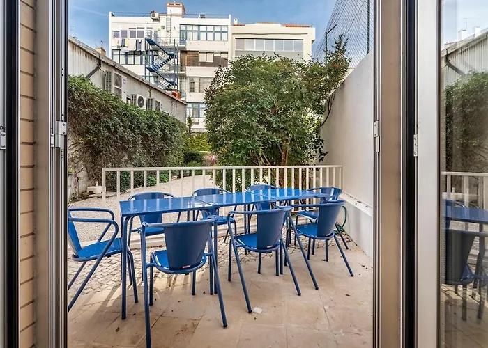 Jacaranda, Your Stylish Retreat In ליסבון