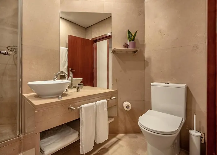 Jacaranda, Your Stylish Retreat In דירה ליסבון